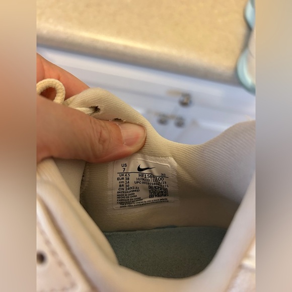 Nike Women's Cream and Light Blue Basketball Athletic Shoes - Picture 6 of 6